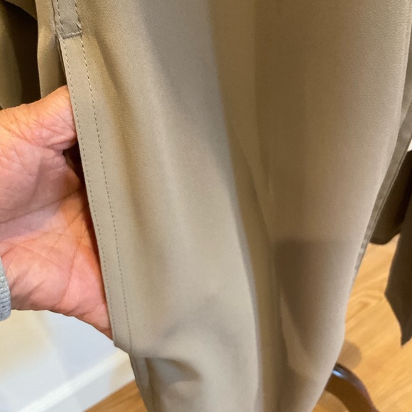 Babaton Quincy Belted Trench Coat Light Weight with Pockets in Taupe Xsm… - Picture 10 of 15